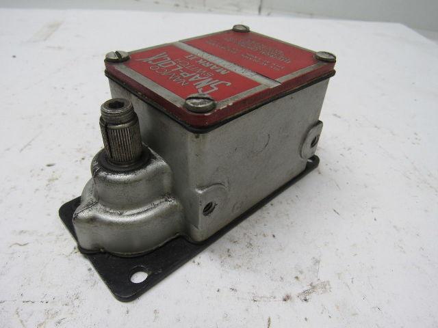 Namco EA04011100 Snap-Lock Limit Switch No Arm New No Box
