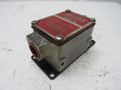 Namco EA04011100 Snap-Lock Limit Switch No Arm New No Box