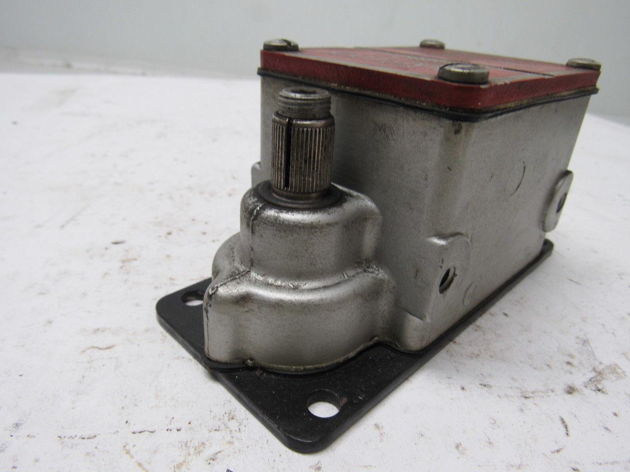 Namco EA04011100 Snap-Lock Limit Switch No Arm New No Box