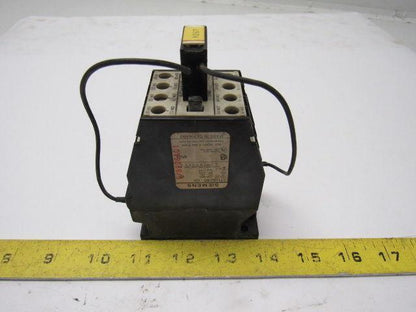 Siemens 3TH8280-0A AC 600V  Contactor 220V Coil 8 N.O. Contacts