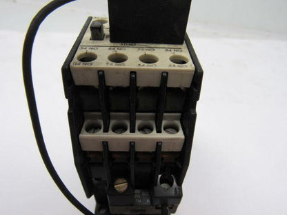 Siemens 3TH8280-0A AC 600V  Contactor 220V Coil 8 N.O. Contacts
