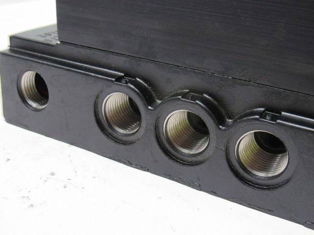 PARKER H3E17BGA53001A 4 Way 5 Position Pneumatic Valve & Pilot ISO5599-2 NOS
