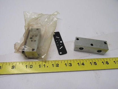 Lincoln Industrial Modular Lube Divider Valve End Section Lot of 2