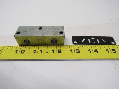 Lincoln Industrial Modular Lube UV Divider Valve Lubricant Inlet Lot of 2