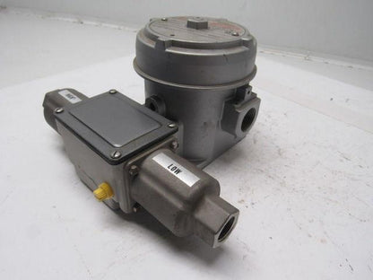 United Electric H122K-S157B Pressure Differential Sensor 10-100 PSID 480V
