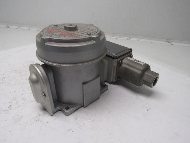United Electric H122K-S157B Pressure Differential Sensor 10-100 PSID 480V