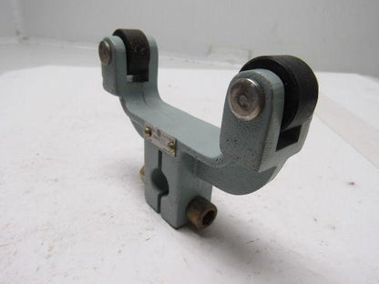 General Electric IC 9445Y102 Double Rocker Roller Wheel  Limit switch Arm
