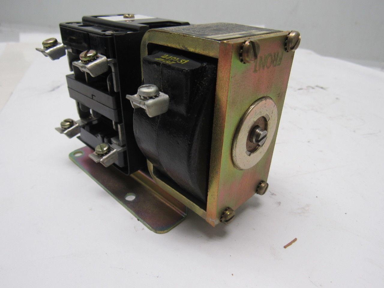Square D D022 - S4 Class 7001 Series A Pilot Duty Relay 600 V