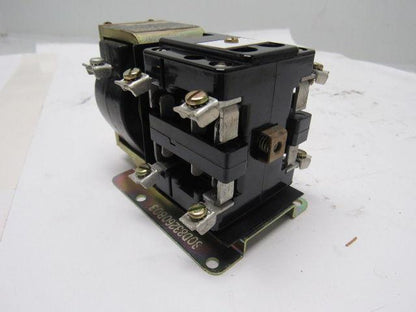 Square D D022 - S4 Class 7001 Series A Pilot Duty Relay 600 V