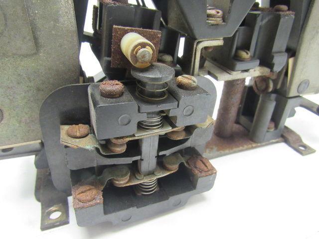GE General Electric 2D01FFA002 DS303A DC Contactor 600V 50A