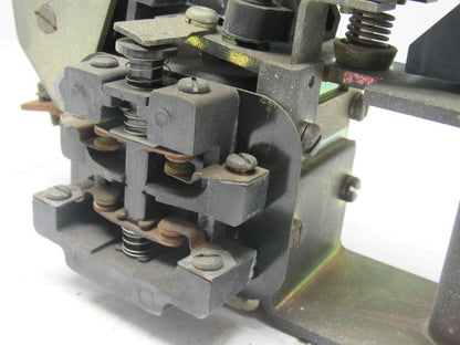 GE General Electric 1D01GGA002XH DC Contactor 600V 100A 230/250VDC Coil