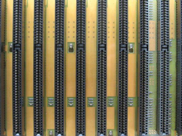 Cincinnati Milacron 3-424-2036A PLC Chassis Rack Sabre CNC
