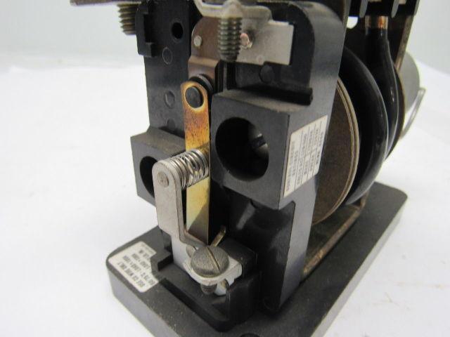 A-B Allen Bradley 810A17A Inverse Time Relay 108A