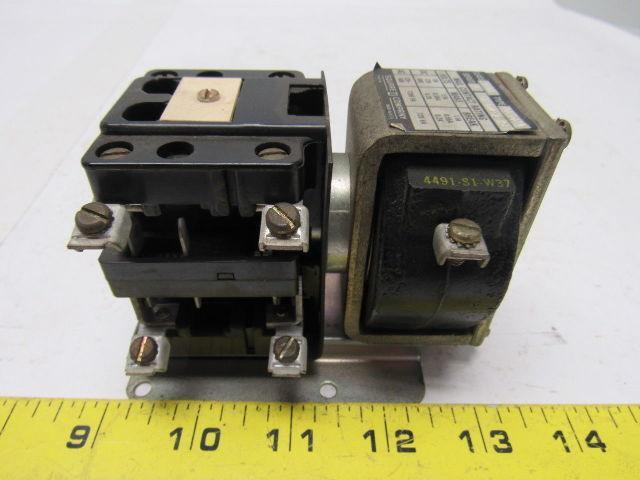 Square D D022 - S4 Class 7001 Series A Pilot Duty Relay 600 V