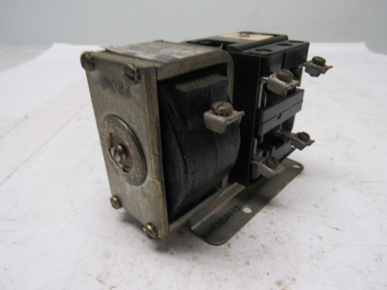 Square D D022 - S4 Class 7001 Series A Pilot Duty Relay 600 V