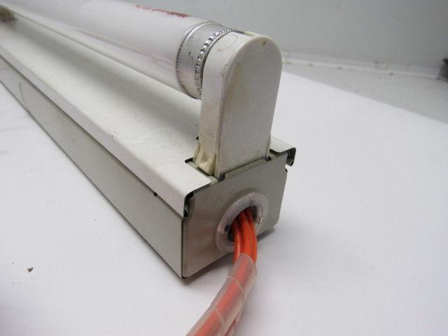 National FSS1-101 Electrical Enclosure 12" Fluorecent Light W/Switch 100V 50Hz