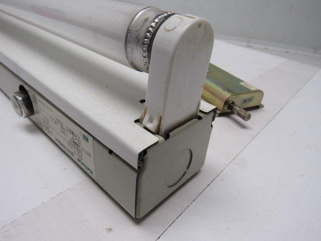 National FSS1-101 Electrical Enclosure 12" Fluorecent Light W/Switch 100V 50Hz