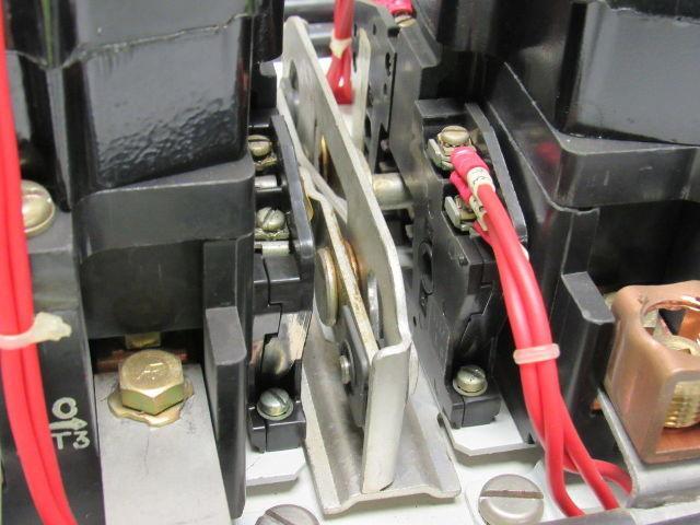 square d ES31091-507-52 Reversing Starter Size 4  100Hp 120V Coil