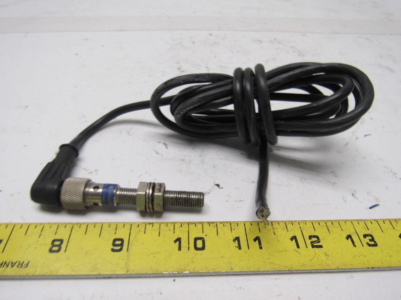 Telemecanique XS1M08PA370D Proximity Sensor 4-Pin 48V 200mA w/60" Lead