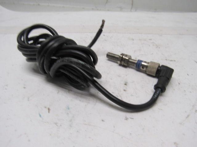 Telemecanique XS1M08PA370D Proximity Sensor 4-Pin 48V 200mA w/60" Lead