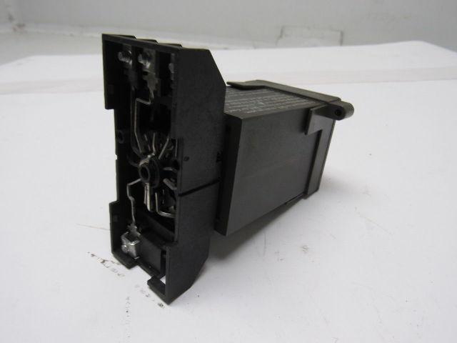 Tempatron DTC 410-02 110 VAC  Programmable Temperature Control Relay