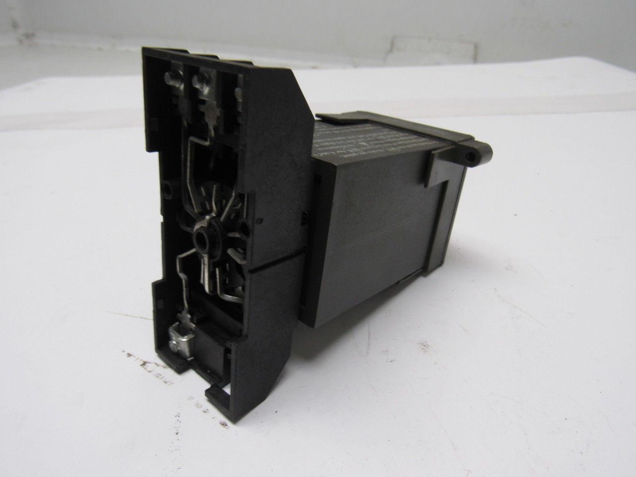 Tempatron DTC 410-02 110 VAC  Programmable Temperature Control Relay