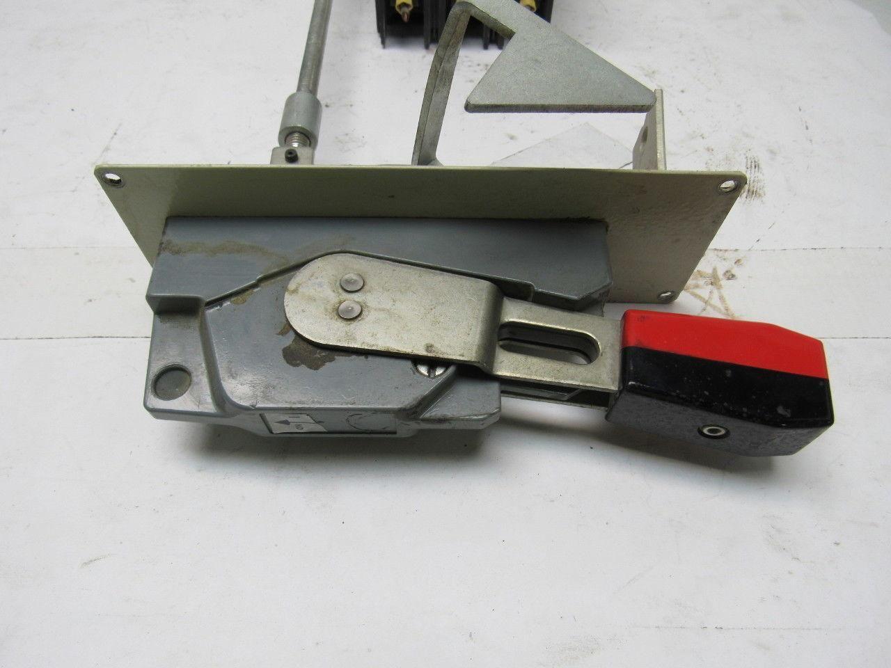 ABB UXAB 727131 R 103 3 Pole 20 Amp 480V Breaker & Disconnect Switch