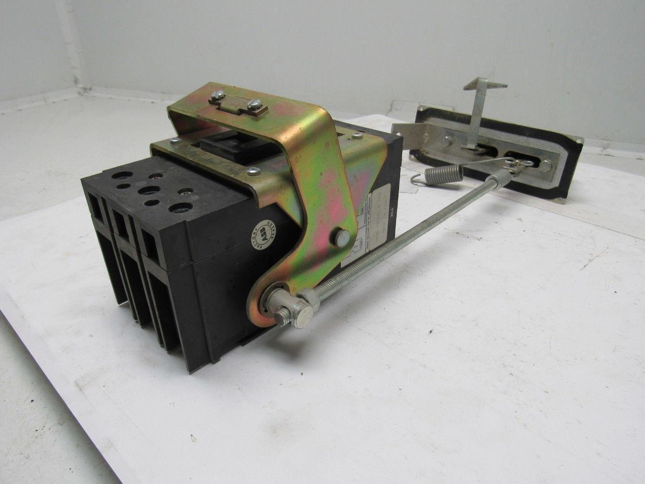 ABB UXAB 727131 R 103 3 Pole 20 Amp 480V Breaker & Disconnect Switch