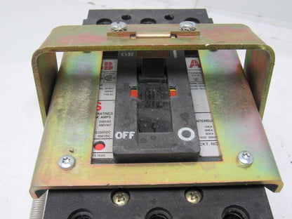 ABB UXAB 727131 R 103 3 Pole 20 Amp 480V Breaker & Disconnect Switch