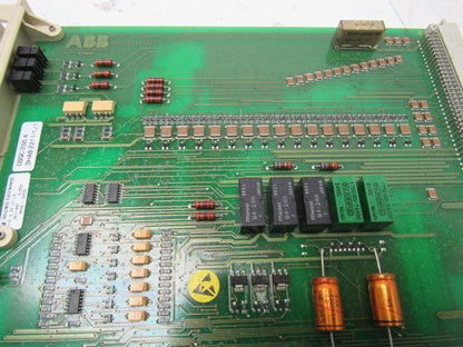 ABB DSQC 256 A 3HAB 2211-1/1 Circuit Board For Robot