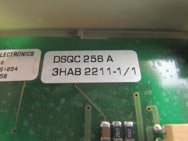 ABB DSQC 256 A 3HAB 2211-1/1 Circuit Board For Robot