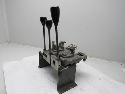 RAYMOND 3 Function Hydraulic Control Module 31-DR25TT Forklift