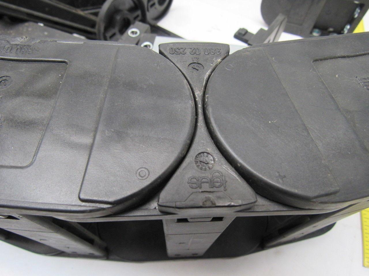 Igus 380.01 Energy Chain Flex Hose Cable Cat Track  W/27  Vertical Separators