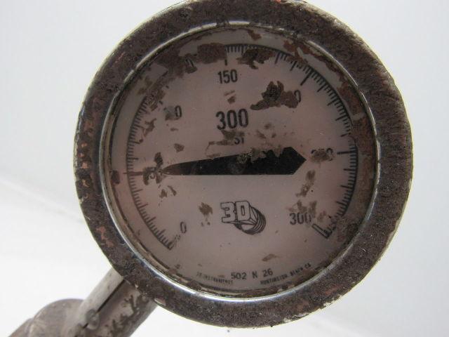 Graco 223824 Back Pressure Regulator 2" Sanitary Clamp Fittings W/Gauge