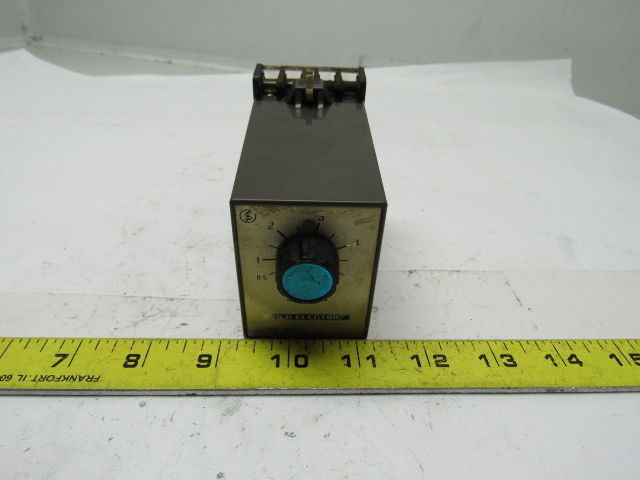 Fuji Electric G65M ATC2 P DC24V Thyristimer w/Socket Base Recept 0.5-5 Seconds