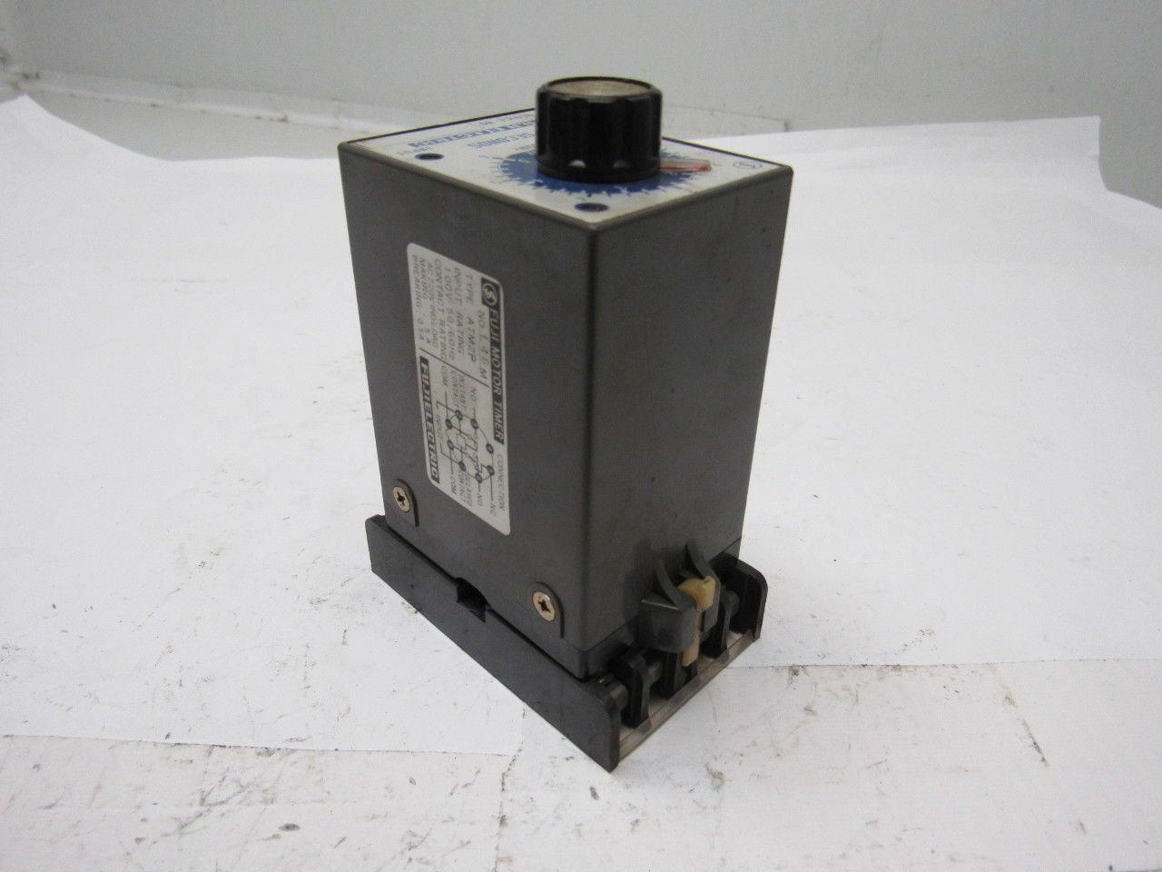 Fuji Electric :48M ATM2P Motor Timer 0-6 Seconds w/Base Recept