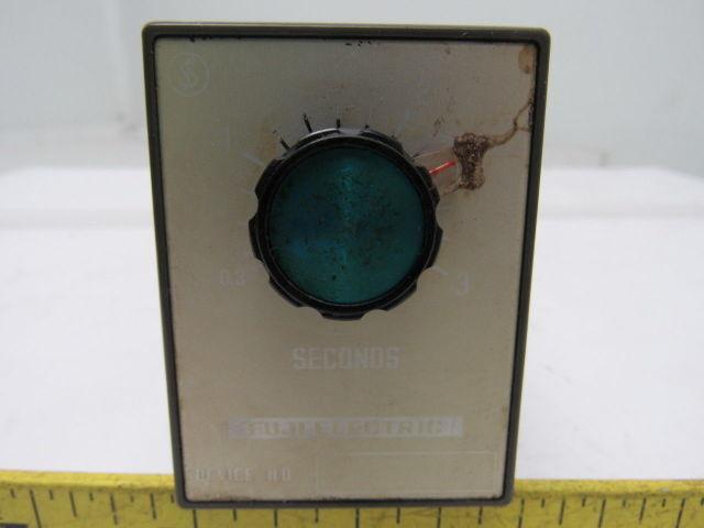 Fuji Electric F49 M ATC2P Thyristimer w/Base Recept Base 0.3-3 Seconds