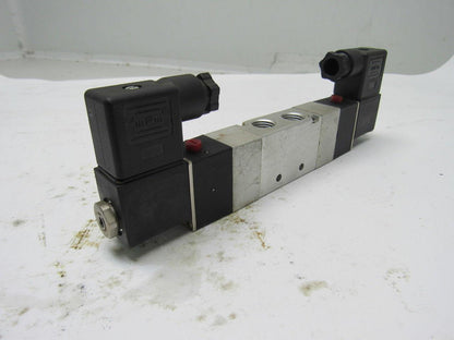 Hyvair SV204-543B-110A-SR Pneumatic Air Valve 110 VAC Solenoid 1/2" Ports