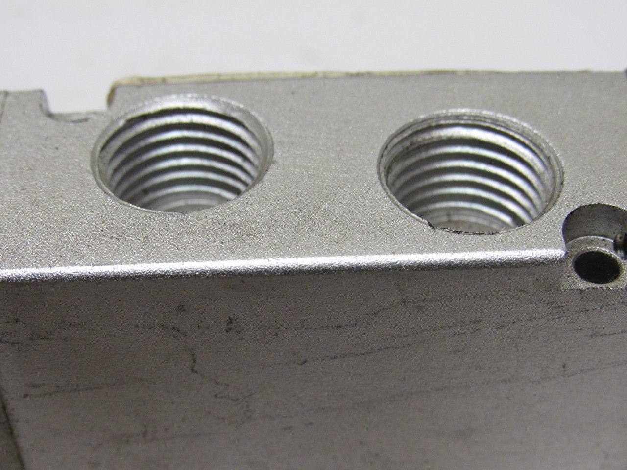 Hyvair SV204-543B-110A-SR Pneumatic Air Valve 110 VAC Solenoid 1/2" Ports