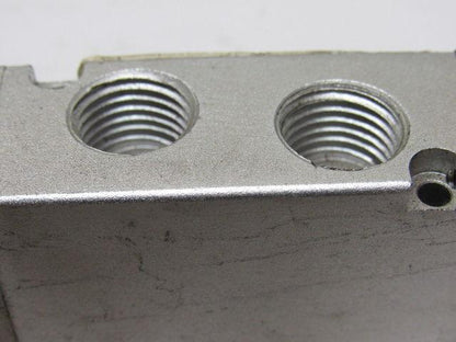 Hyvair SV204-543B-110A-SR Pneumatic Air Valve 110 VAC Solenoid 1/2" Ports