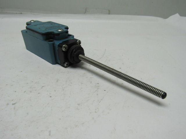 HONEYWELL GLAB01E7B Limit Switch W/ Wobble Coil Actuator Lot/2