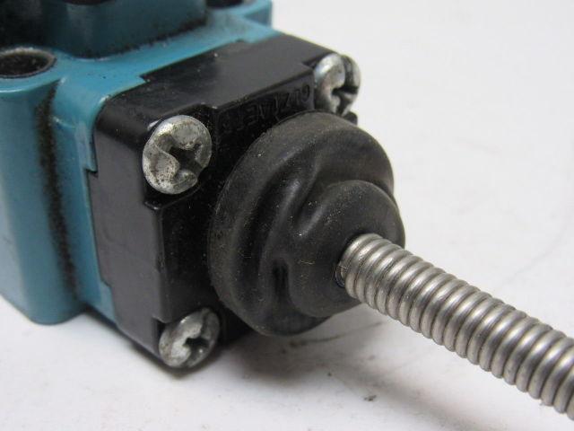 HONEYWELL GLAB01E7B Limit Switch W/ Wobble Coil Actuator Lot/2
