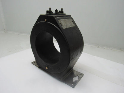 GE General Electric 699X27 Type JPC-O Current Transformer  1200:5 Ratio 60Hz