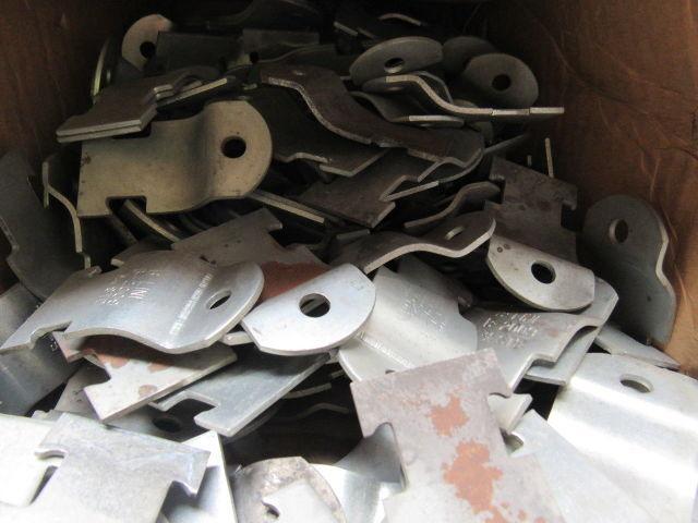 Cooper B-2009 B-Line 3/4" Conduit to Strut Clamp 134 Set of 2 NO BOLT or NUT