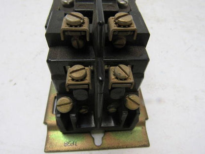 A-B Allen Bradley 700-BR200A1 Series A 2 Pole Control Relay 120V coil