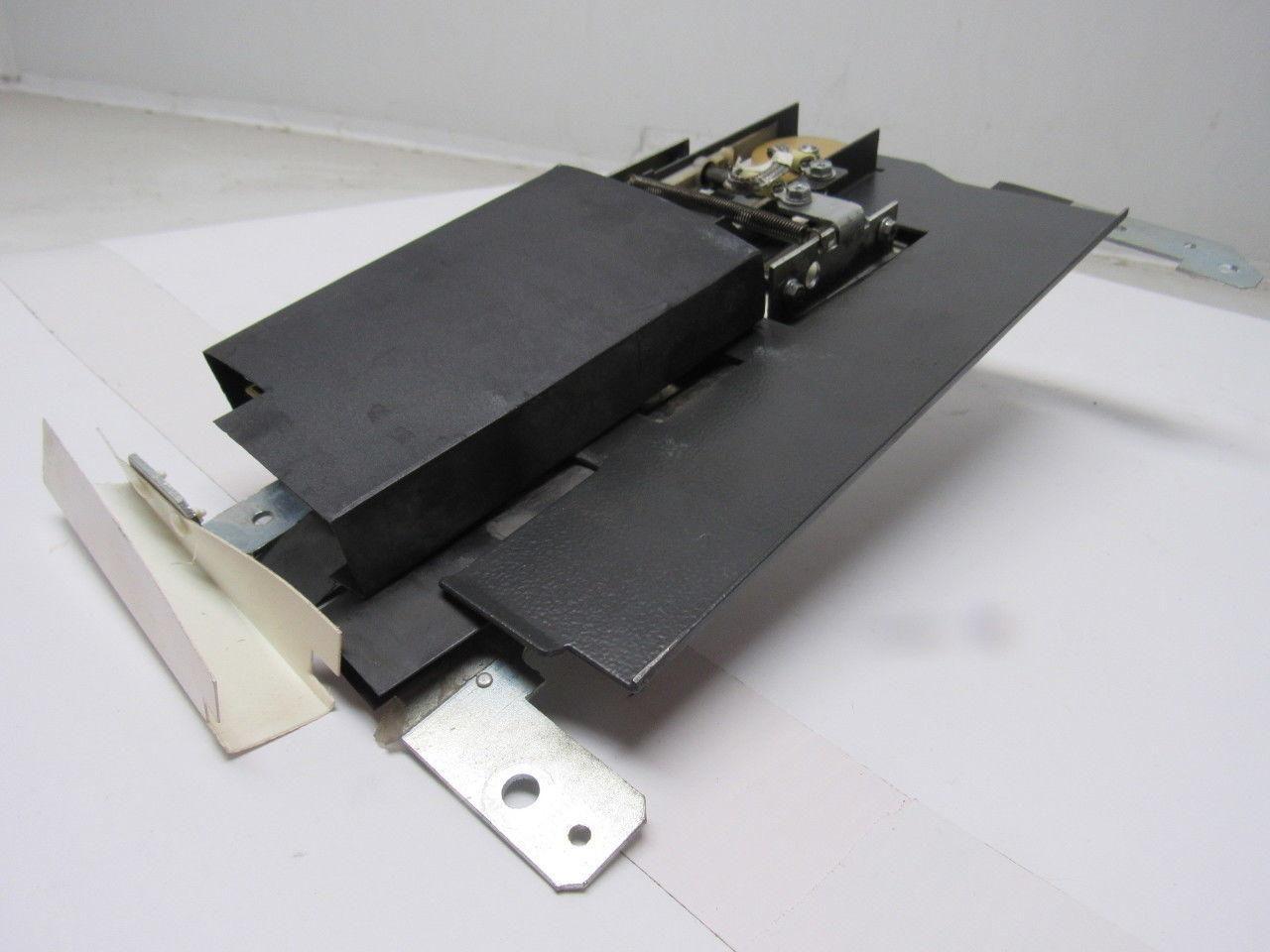 NCR 445-0672931-055 Cash Shutter Assembly