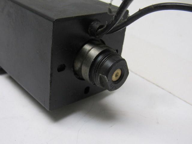Parker D1VW4CNJSF 72 Hydraulic Directional Control Solenoid Valve  24V 5000PSI