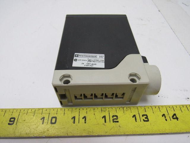 Telemecanique XUET010315H7 Photoelectric Sensor 24-240V AC/DC