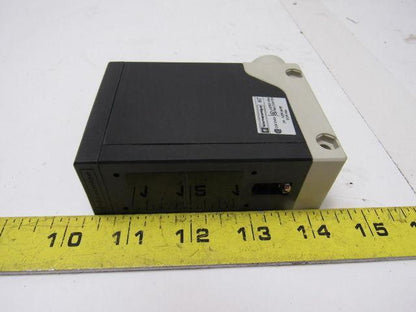 Telemecanique XUET010315H7 Photoelectric Sensor 24-240V AC/DC