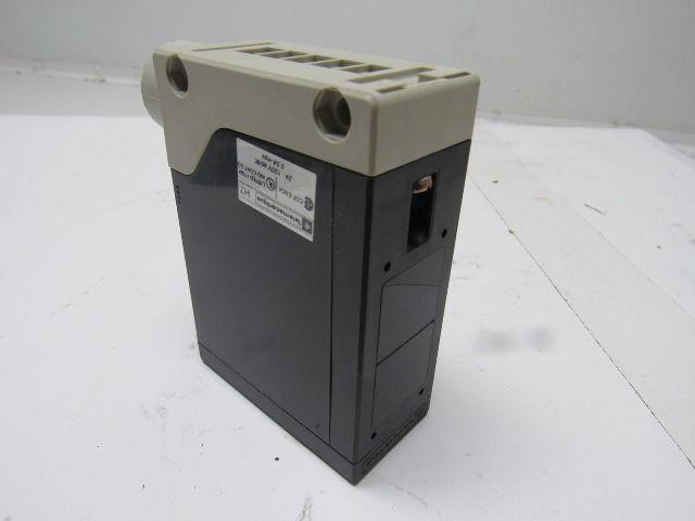 Telemecanique XUET010315H7 Photoelectric Sensor 24-240V AC/DC